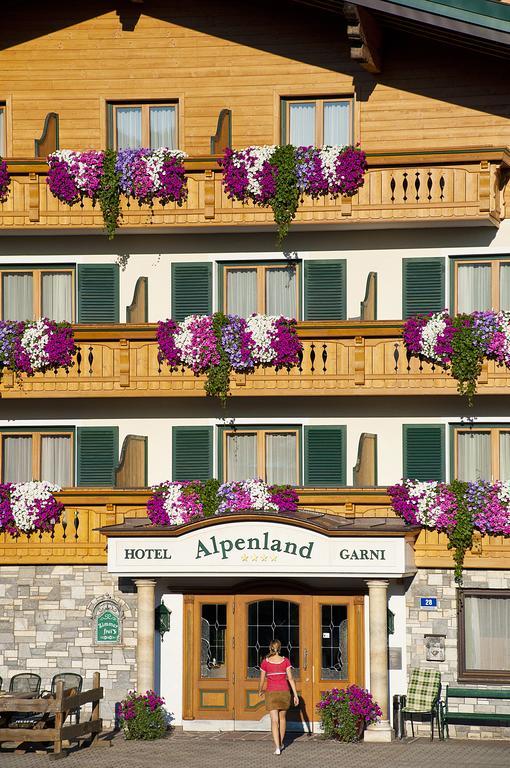Hotel Garni Alpenland Алтенмаркт им Понгау Екстериор снимка