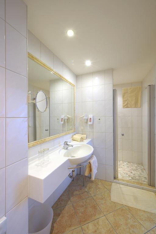 Hotel Garni Alpenland Алтенмаркт им Понгау Екстериор снимка