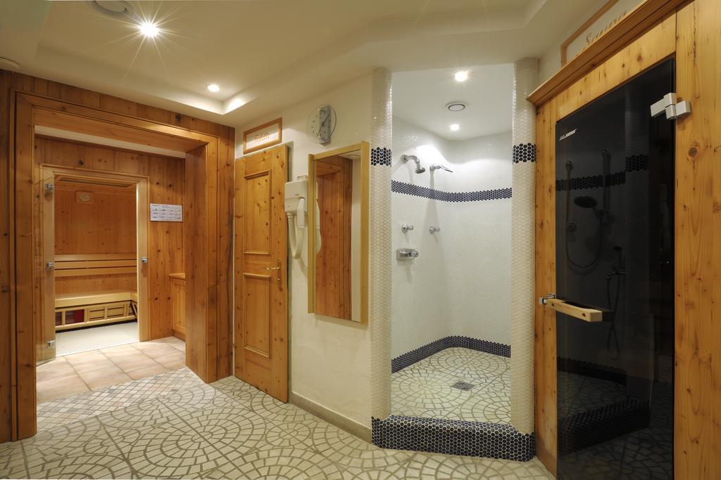 Hotel Garni Alpenland Алтенмаркт им Понгау Екстериор снимка