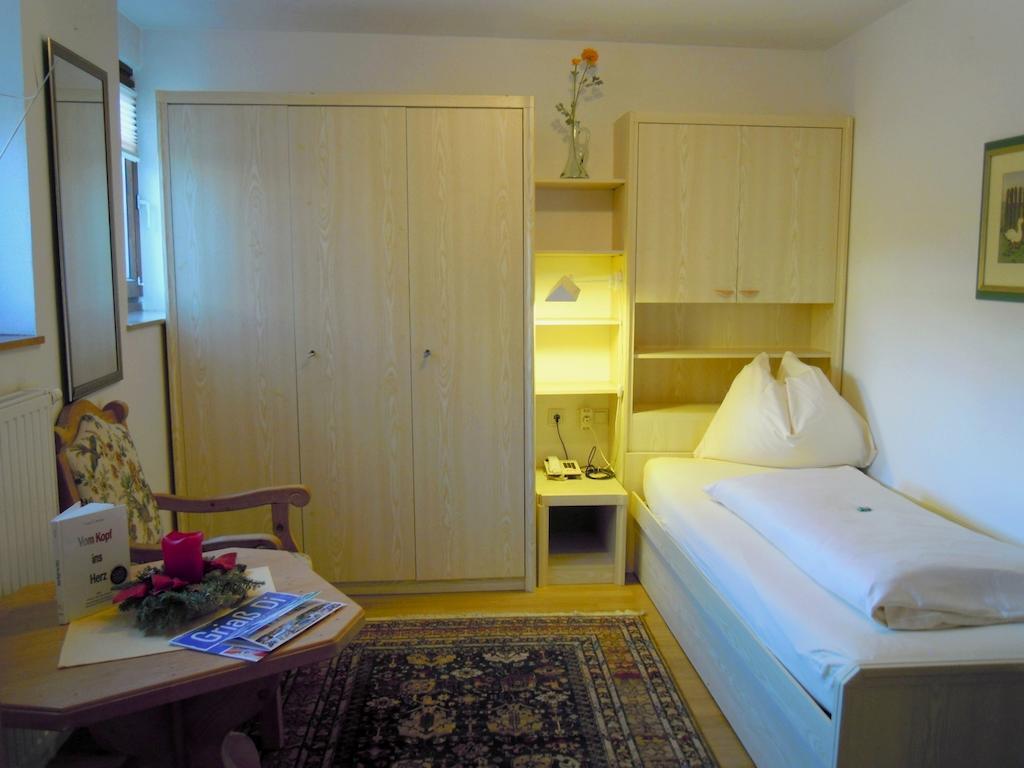 Hotel Garni Alpenland Алтенмаркт им Понгау Стая снимка