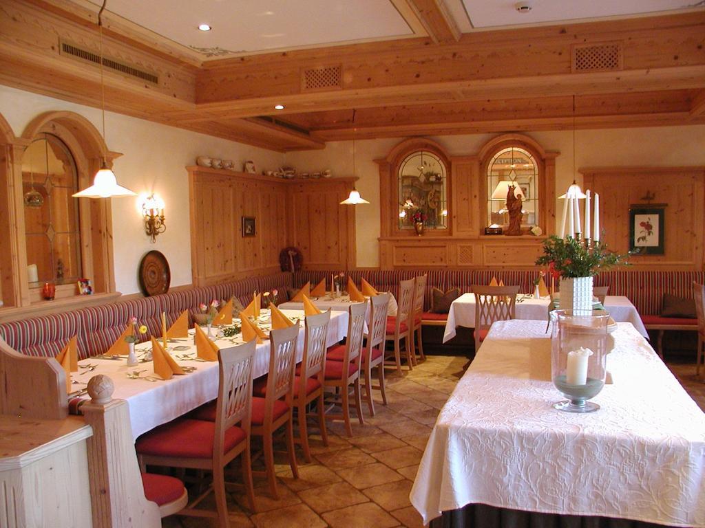 Hotel Garni Alpenland Алтенмаркт им Понгау Екстериор снимка
