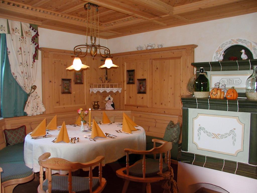 Hotel Garni Alpenland Алтенмаркт им Понгау Екстериор снимка