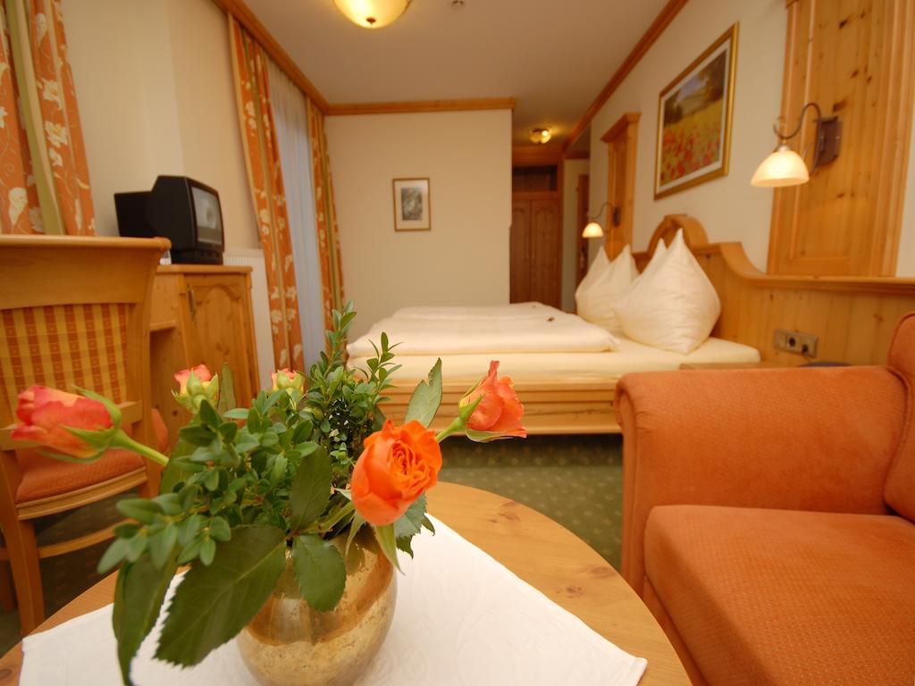 Hotel Garni Alpenland Алтенмаркт им Понгау Стая снимка